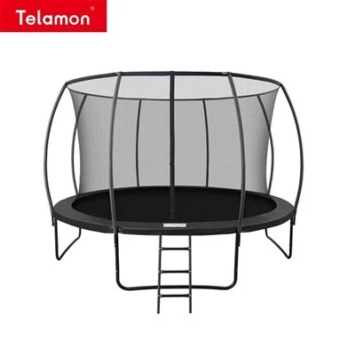 Set trampolina na otvorenom